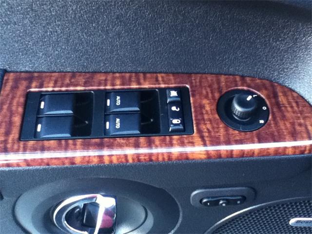 2010 Jeep Commander SLT 25