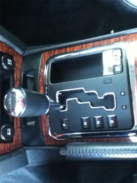 2010 Jeep Commander SLT 25