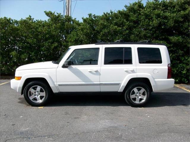 2010 Jeep Commander Unknown
