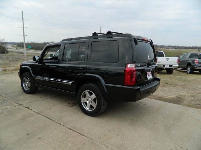 2010 Jeep Commander GSX