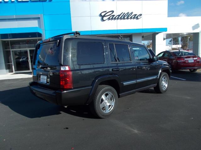 2010 Jeep Commander GSX