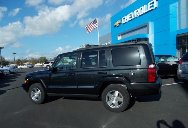 2010 Jeep Commander GSX
