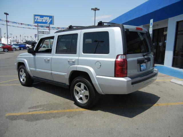 2010 Jeep Commander GSX