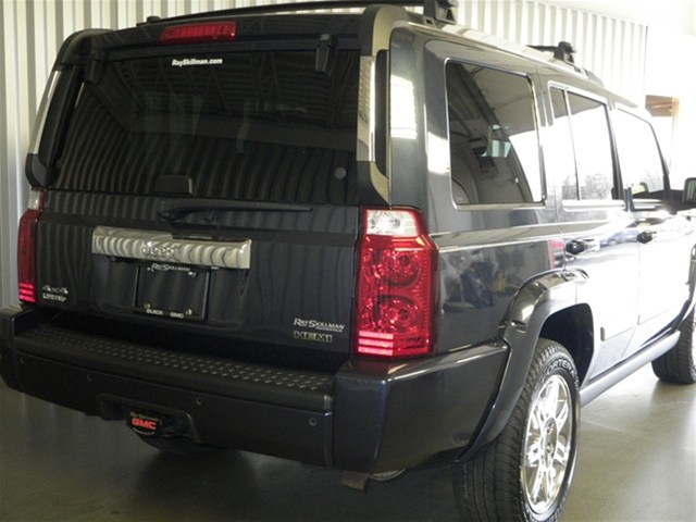 2010 Jeep Commander SLT 25