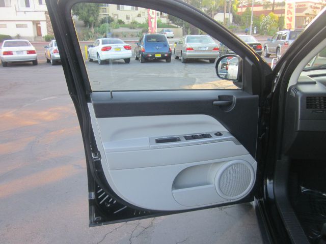 2007 Jeep Compass SE AWD V6