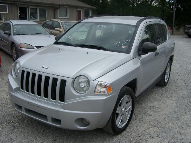 2007 Jeep Compass Extended Cab V8 LT W/1lt