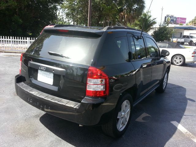 2007 Jeep Compass Extended Cab V8 LT W/1lt
