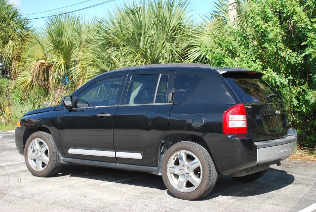 2007 Jeep Compass T6 AWD Leather Moonroof Third Row Seat DVD