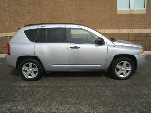 2007 Jeep Compass Extended Cab V8 LT W/1lt