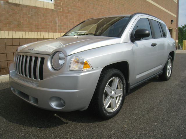2007 Jeep Compass Extended Cab V8 LT W/1lt