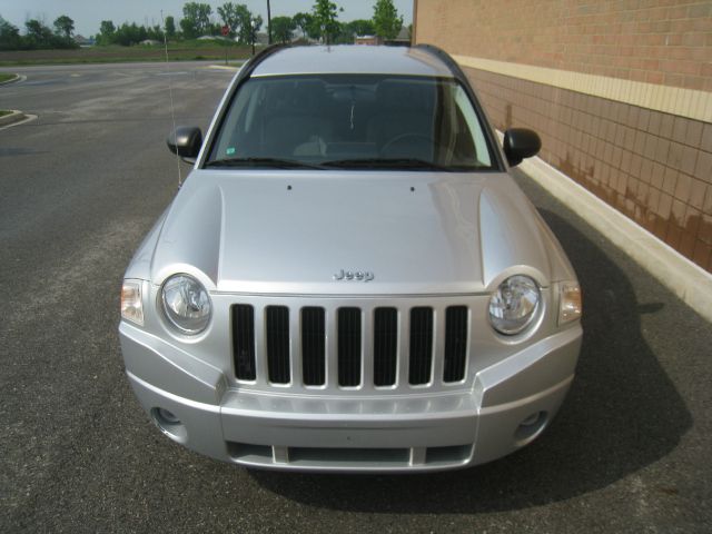 2007 Jeep Compass Extended Cab V8 LT W/1lt