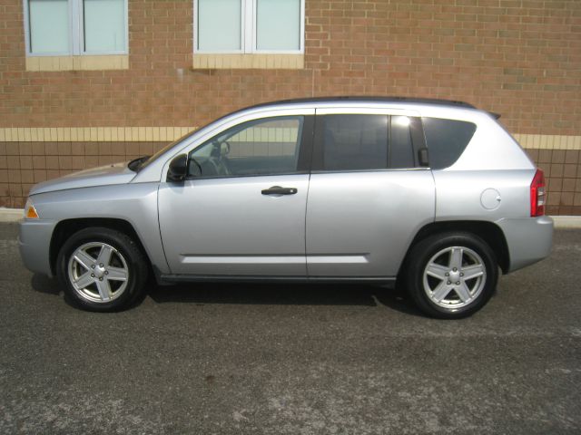 2007 Jeep Compass Extended Cab V8 LT W/1lt