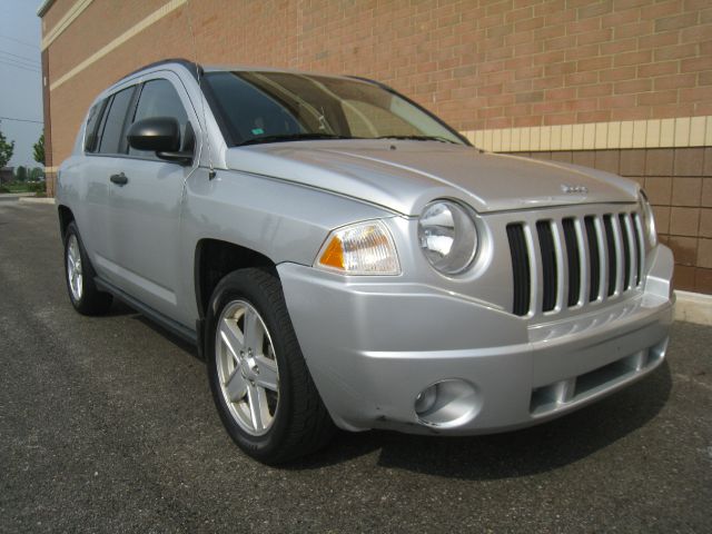 2007 Jeep Compass Extended Cab V8 LT W/1lt