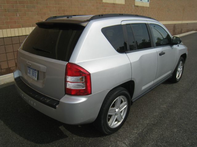 2007 Jeep Compass Extended Cab V8 LT W/1lt