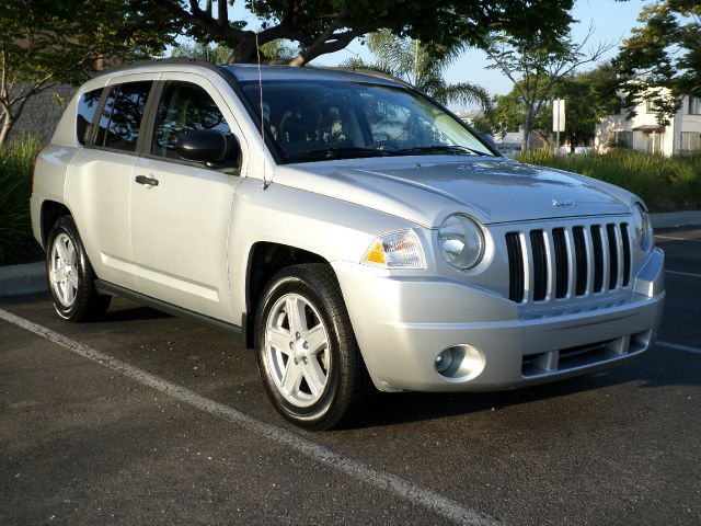 2007 Jeep Compass Extended Cab V8 LT W/1lt