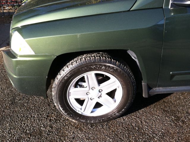 2008 Jeep Compass Extended Cab V8 LT W/1lt
