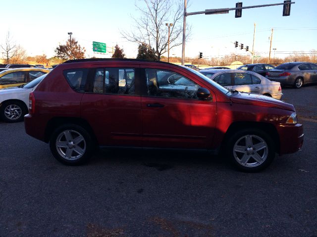 2008 Jeep Compass Extended Cab V8 LT W/1lt