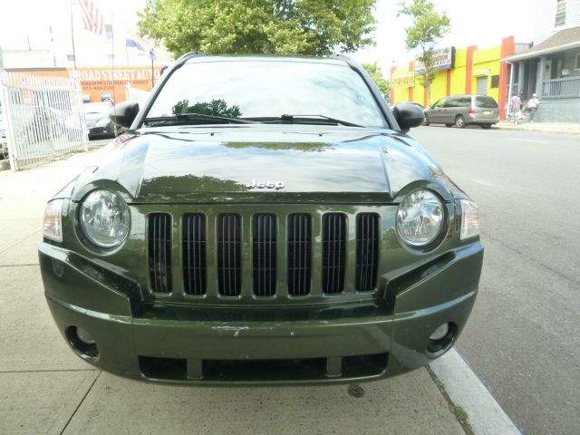 2008 Jeep Compass Suburban 4x4 SUV