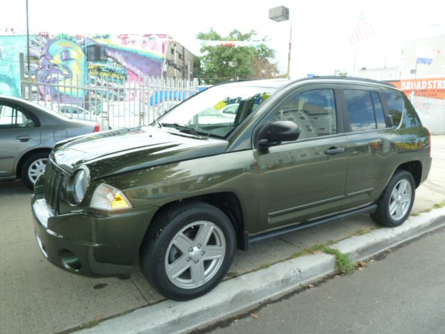 2008 Jeep Compass Suburban 4x4 SUV