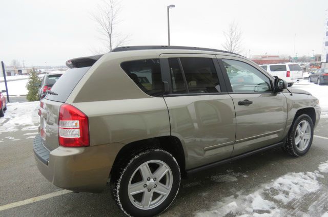 2008 Jeep Compass Extended Cab V8 LT W/1lt