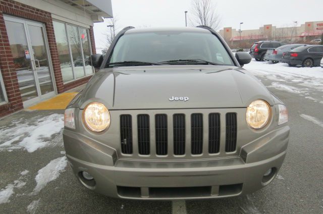 2008 Jeep Compass Extended Cab V8 LT W/1lt