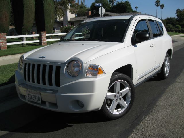 2010 Jeep Compass Power LIFT GATE