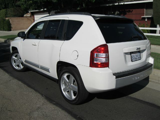 2010 Jeep Compass Power LIFT GATE