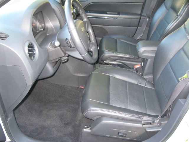 2010 Jeep Compass Power LIFT GATE