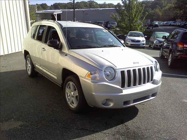 2010 Jeep Compass 2WD Reg Cab 119.