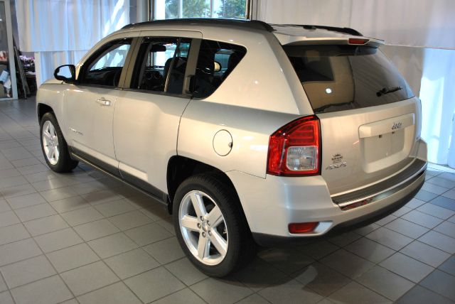 2011 Jeep Compass Super