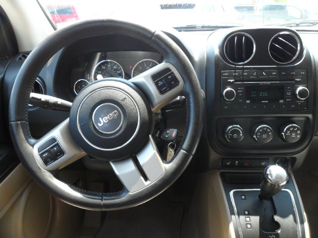 2011 Jeep Compass Power LIFT GATE