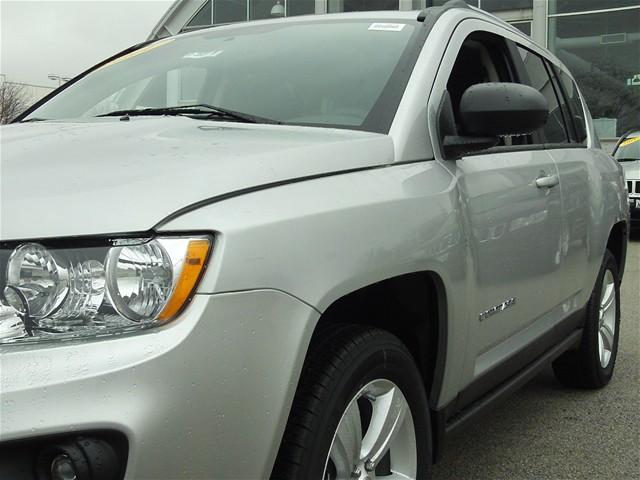 2011 Jeep Compass 2.4 A SR 5dr Wgn W/sunroof