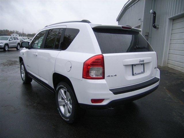 2012 Jeep Compass 2.4 A SR 5dr Wgn W/sunroof