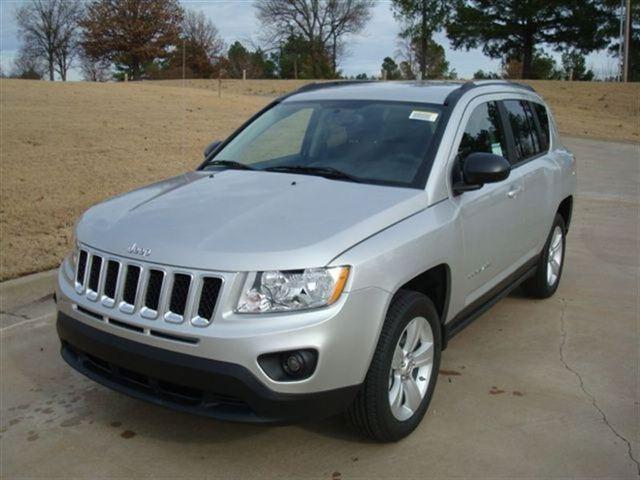 2012 Jeep Compass Z -71 4X4 Vortec