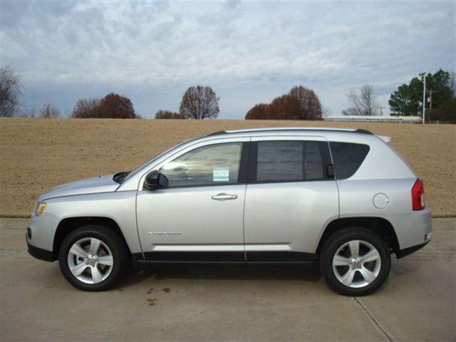2012 Jeep Compass Z -71 4X4 Vortec