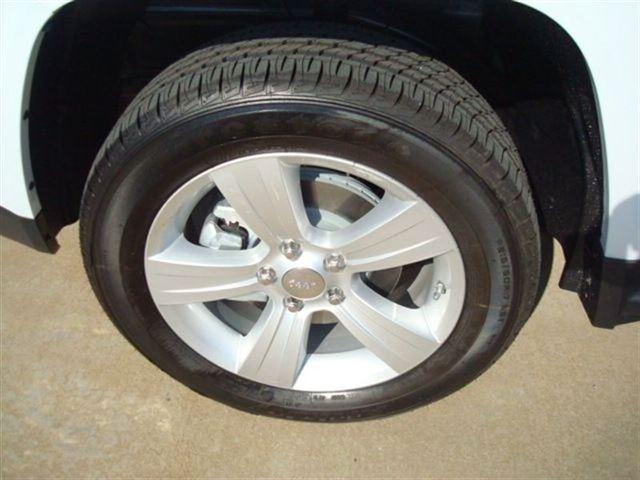 2012 Jeep Compass Z -71 4X4 Vortec