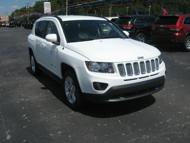 2014 Jeep Compass 2.4 A SR 5dr Wgn W/sunroof