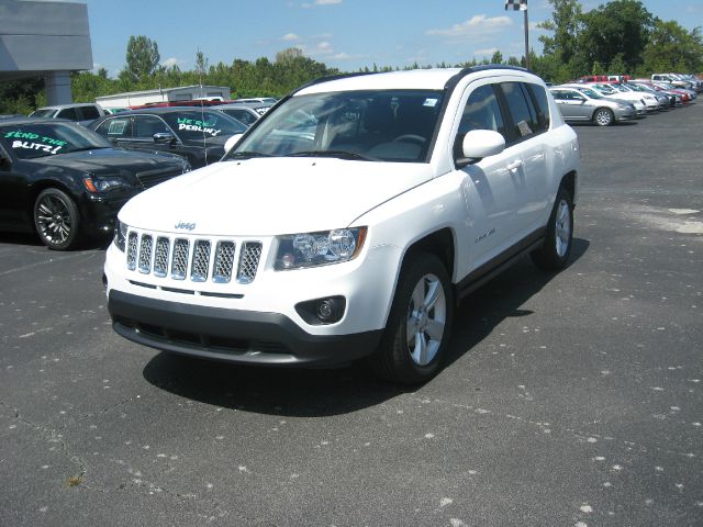 2014 Jeep Compass 2.4 A SR 5dr Wgn W/sunroof