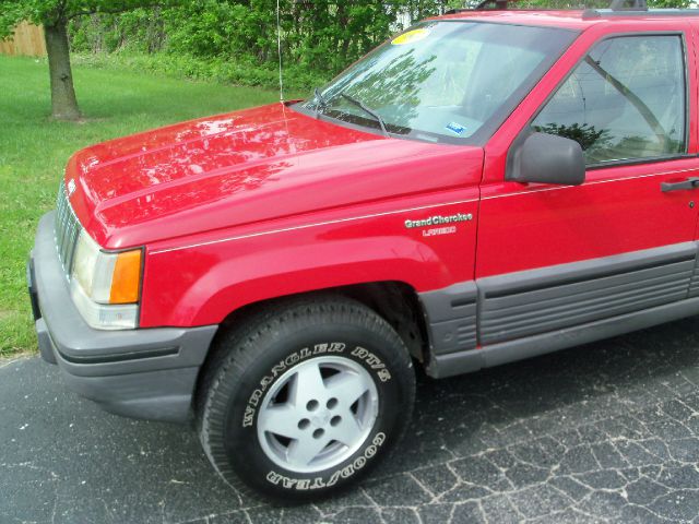 1993 Jeep Grand Cherokee LS Flex Fuel 4x4 This Is One Of Our Best Bargains