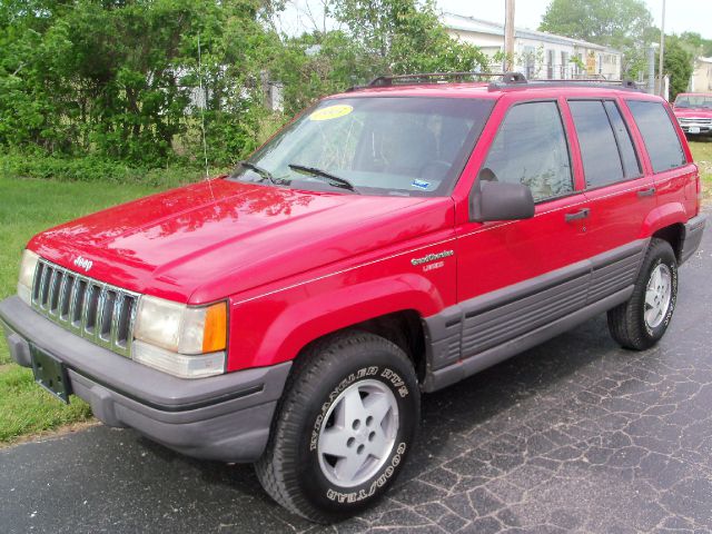 1993 Jeep Grand Cherokee LS Flex Fuel 4x4 This Is One Of Our Best Bargains