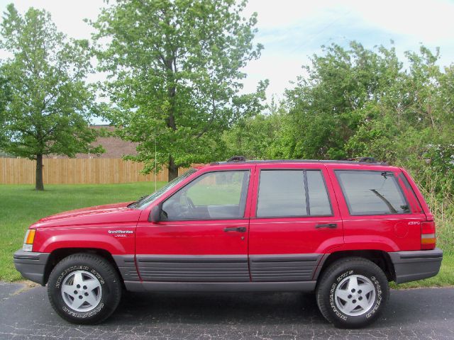 1993 Jeep Grand Cherokee LS Flex Fuel 4x4 This Is One Of Our Best Bargains