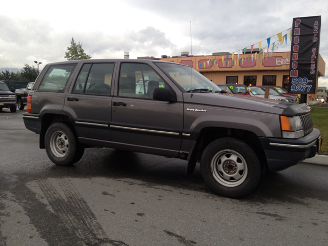 1993 Jeep Grand Cherokee Ram 3500 Diesel 2-WD