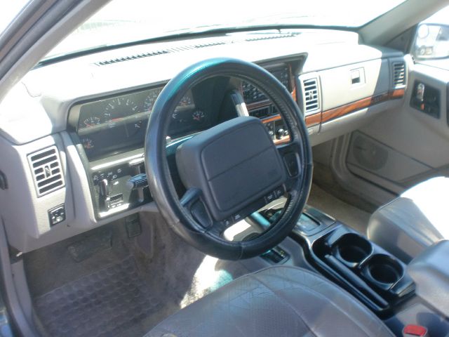 1993 Jeep Grand Cherokee Super