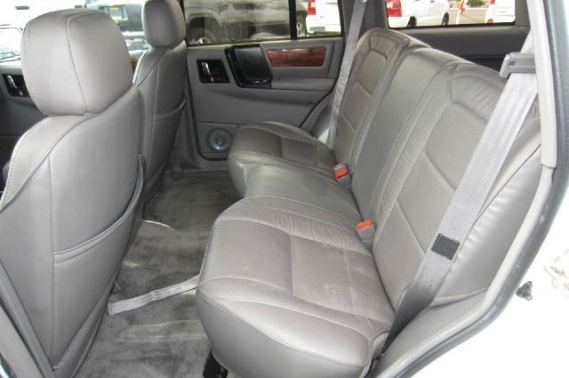 1993 Jeep Grand Cherokee Super