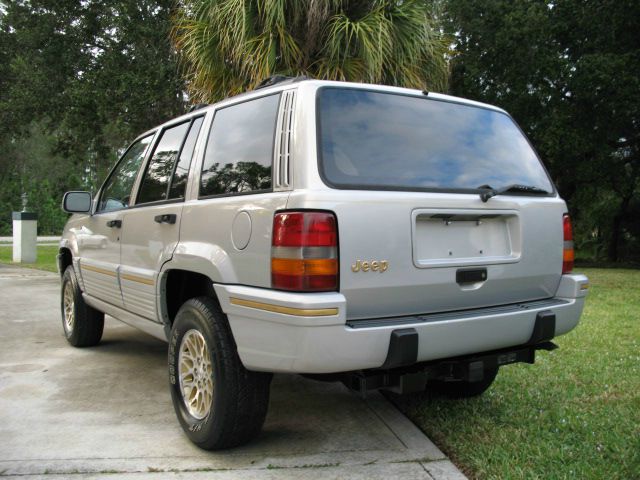 1995 Jeep Grand Cherokee Super