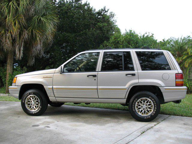 1995 Jeep Grand Cherokee Super