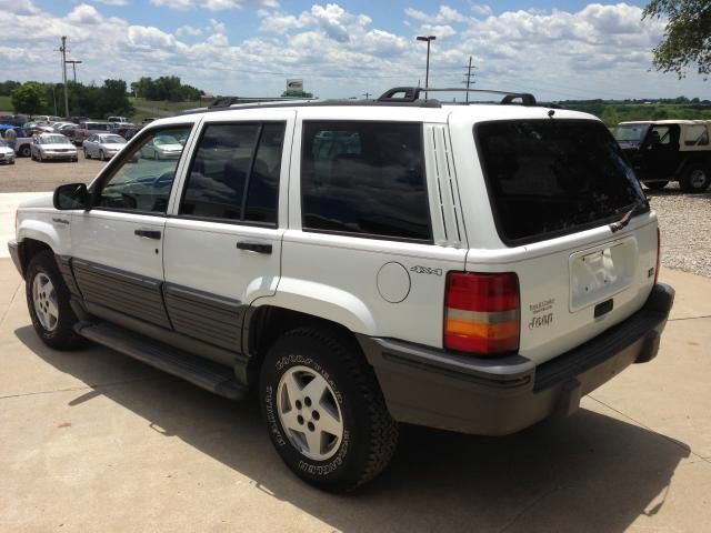 1995 Jeep Grand Cherokee EX-L W/ DVD System