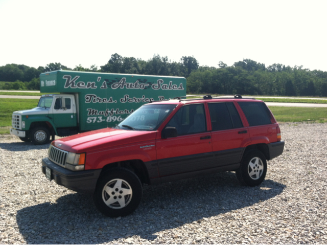 1995 Jeep Grand Cherokee EX-L W/ DVD System