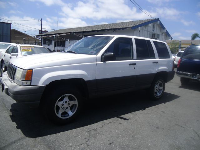 1996 Jeep Grand Cherokee Sedan 4dr