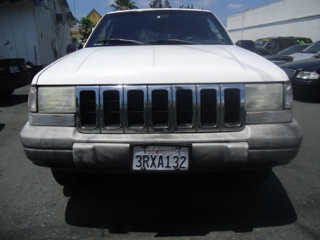 1996 Jeep Grand Cherokee Sedan 4dr